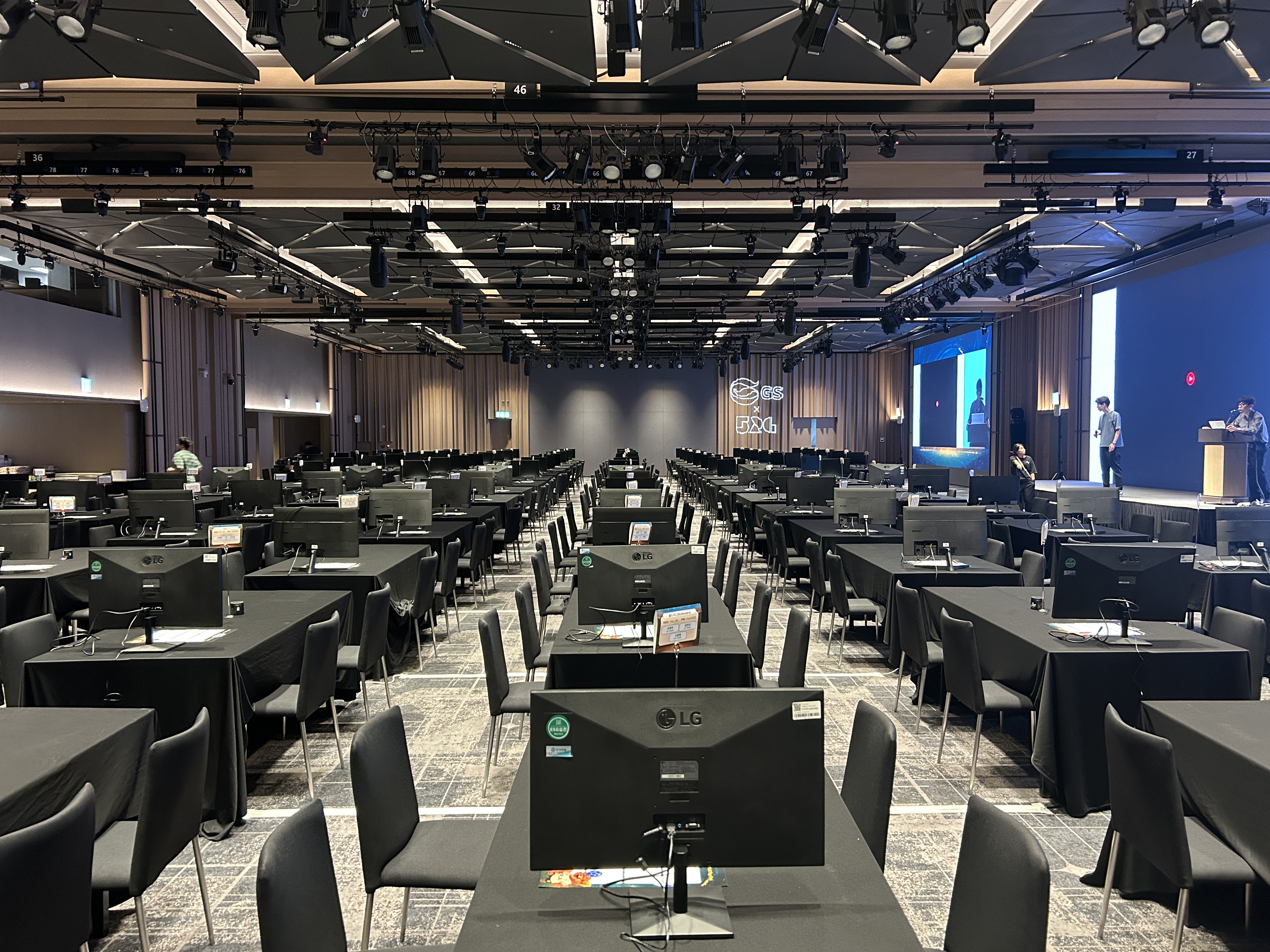 서울 파르나스 GS 행사 /모니터 설치